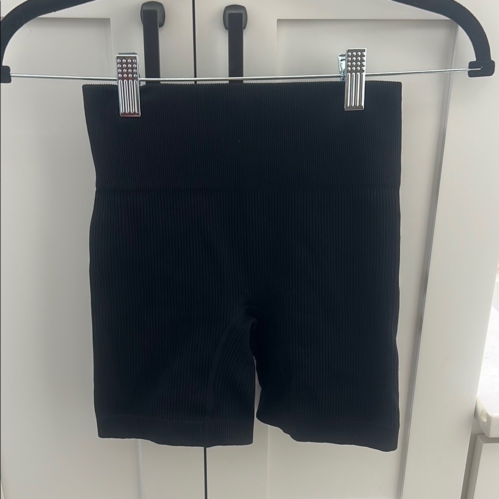woman’s Black Ribbed biker Shorts